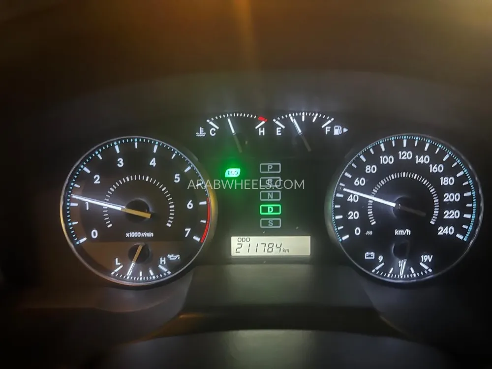 تويوتا لاند كروزر 2015 for Sale in دبي Image-9