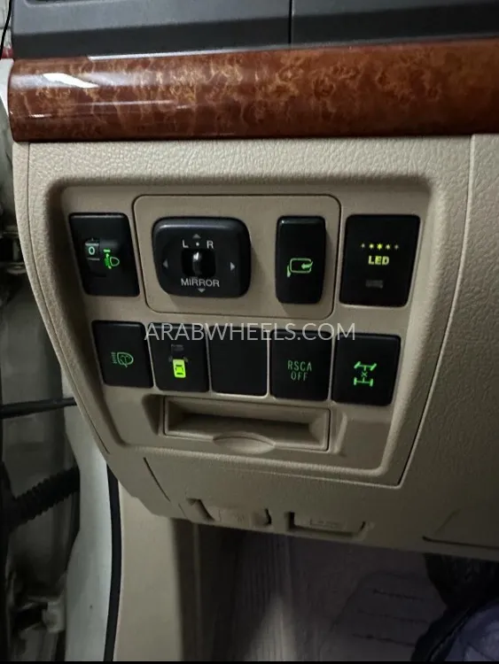 تويوتا لاند كروزر 2015 for Sale in دبي Image-19