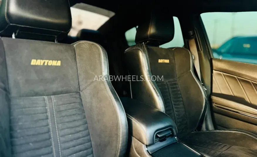 دودج تشارجر 2018 for Sale in الشارقة Image-11