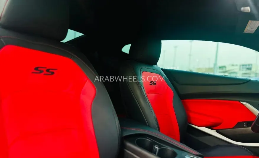 Chevrolet Camaro 2021 for Sale in Sharjah Image-10