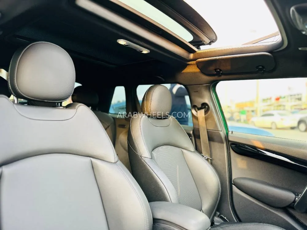 Mini Cooper 2021 for Sale in Sharjah Image-15