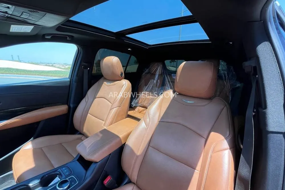 Cadillac XT4 2021 for Sale in Ajman Image-9