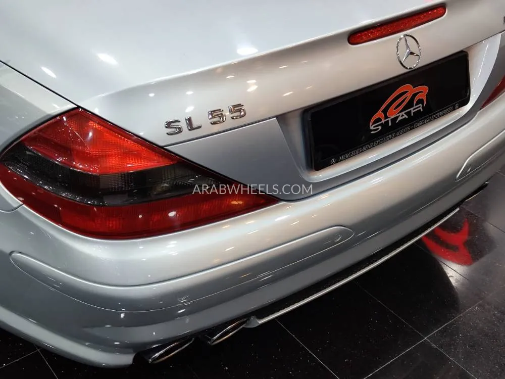 Mercedes Benz SL Class 2005 for Sale in Dubai Image-7