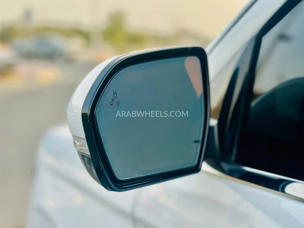 Ford Expedition 2018 for Sale in Sharjah Image-9