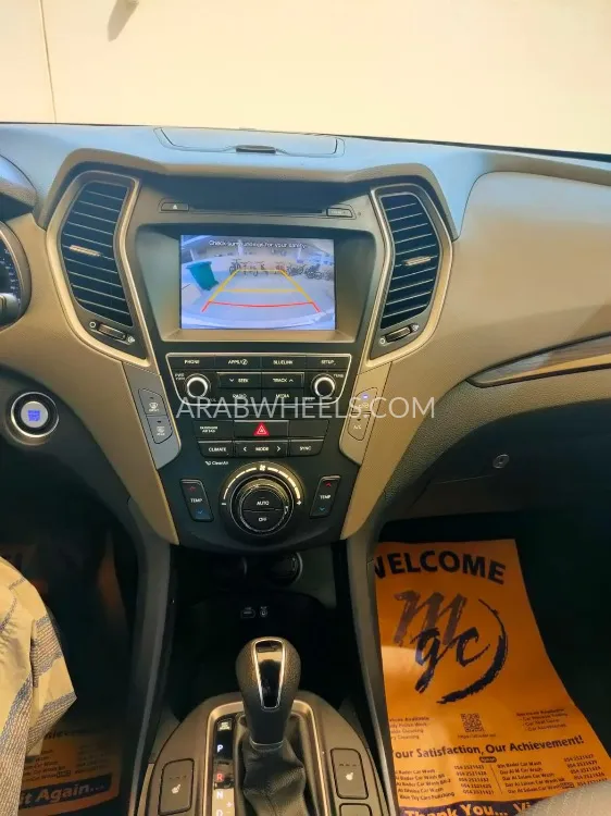 هيونداي سانتا في 2018 for Sale in الشارقة Image-9