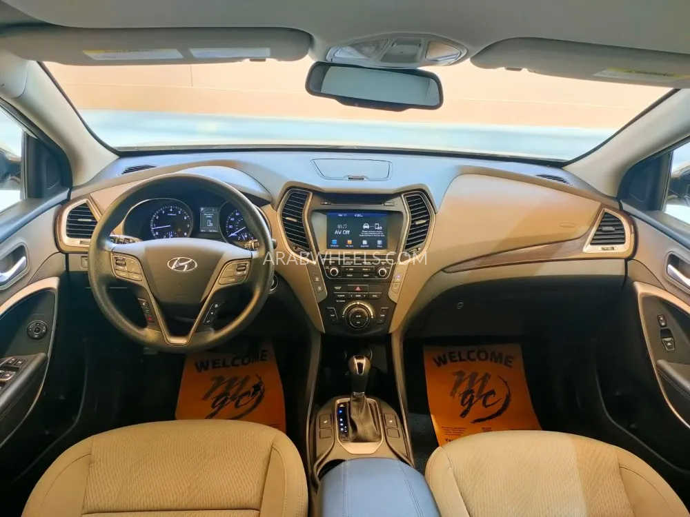 هيونداي سانتا في 2018 for Sale in الشارقة Image-6