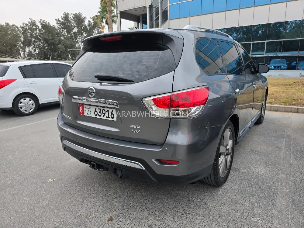 Nissan Pathfinder 2015 for Sale in Abu Dhabi Image-6