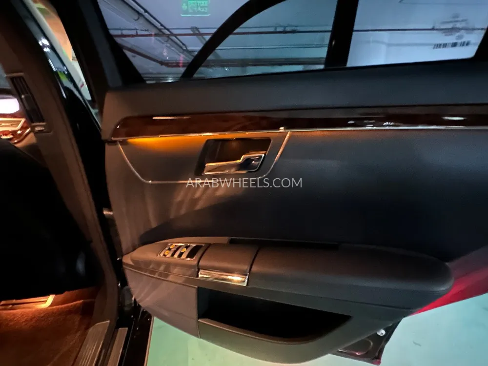 مرسيدس بنز كلاس S 2006 for Sale in أبو ظبي Image-9