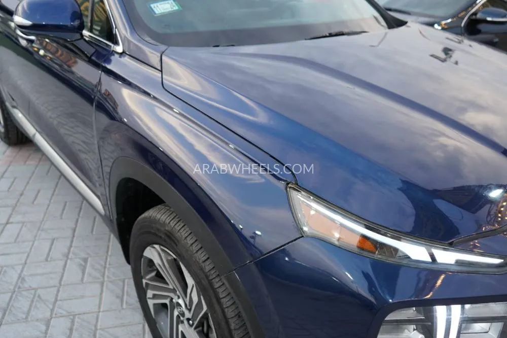 Hyundai Santa Fe 2023 for Sale in Ajman Image-2