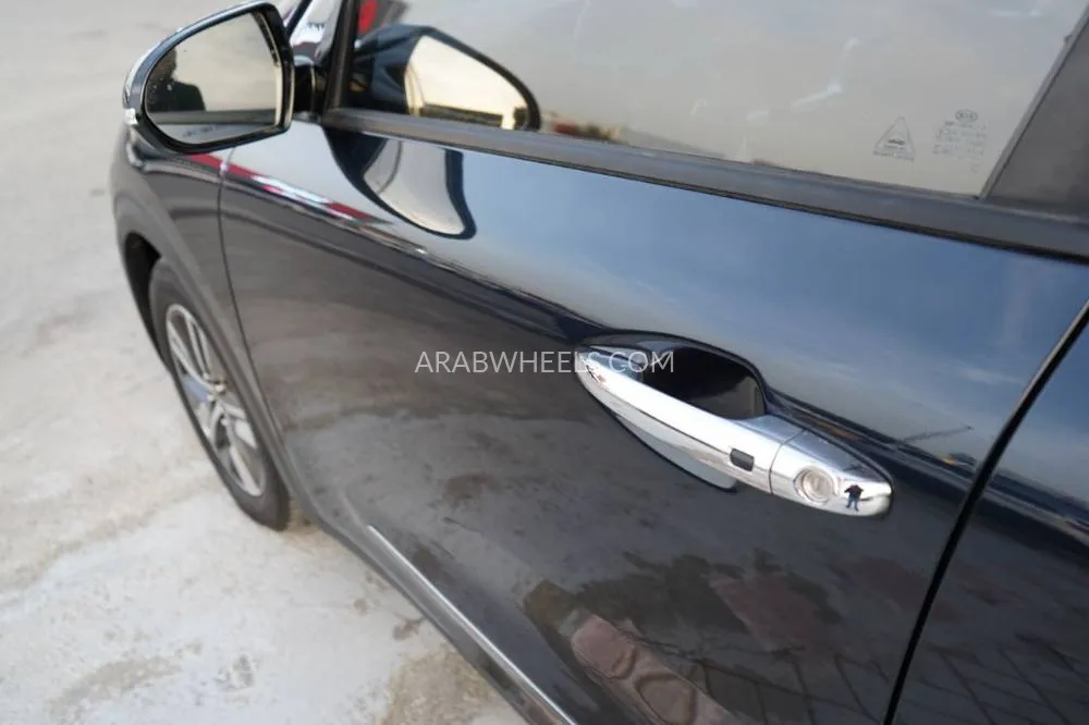 Kia Niro 2020 for Sale in Ajman Image-5
