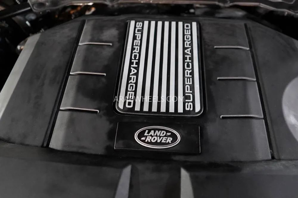 Land Rover Range Rover 2019 for Sale in Ajman Image-17