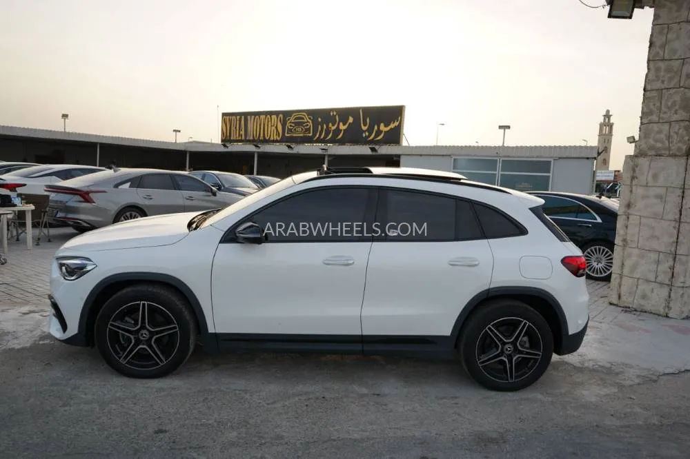 مرسيدس بنز GLA 2023 for Sale in عجمان Image-5