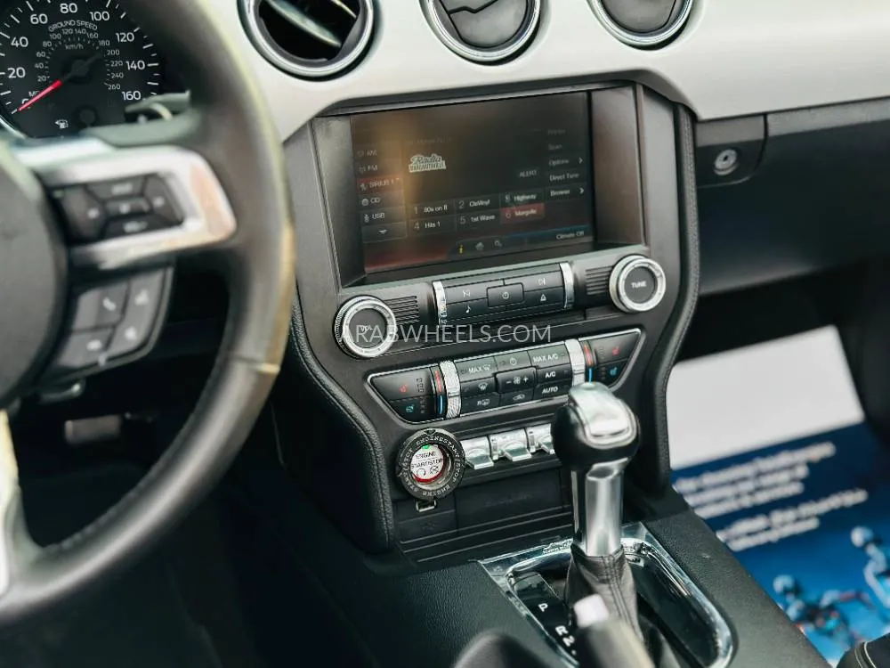 فورد موستانج 2015 for Sale in الشارقة Image-11