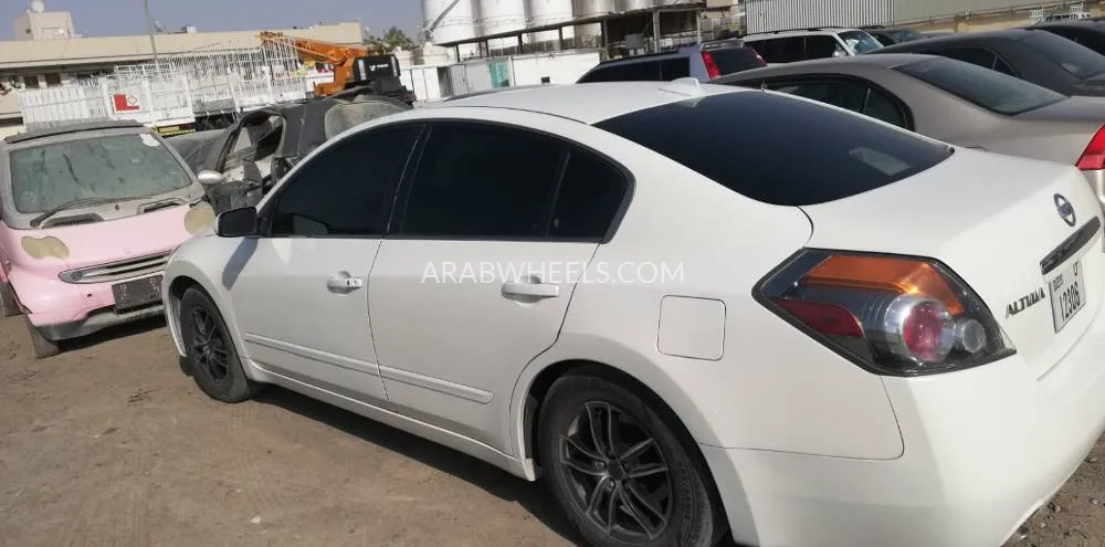 Nissan Altima 2008 for Sale in Sharjah Image-6