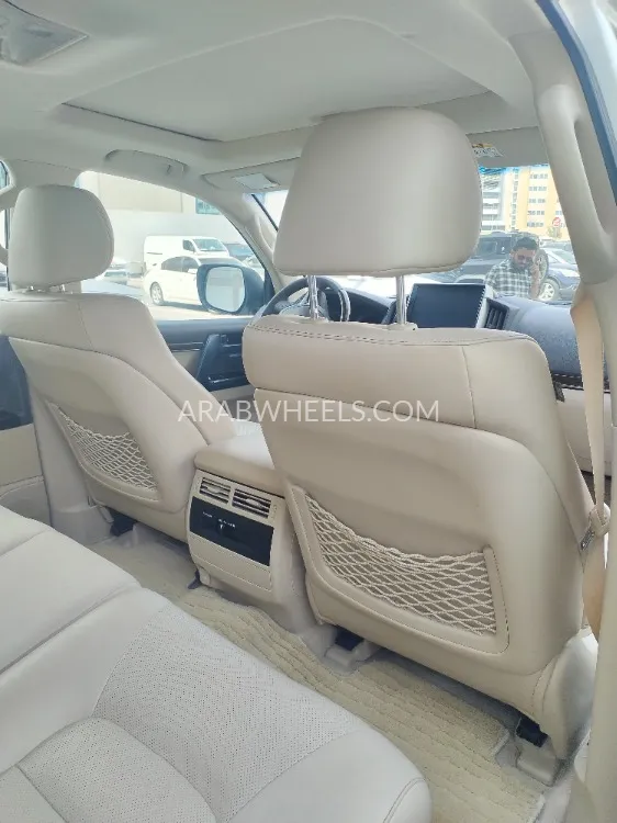 تويوتا لاند كروزر 2019 for Sale in دبي Image-6