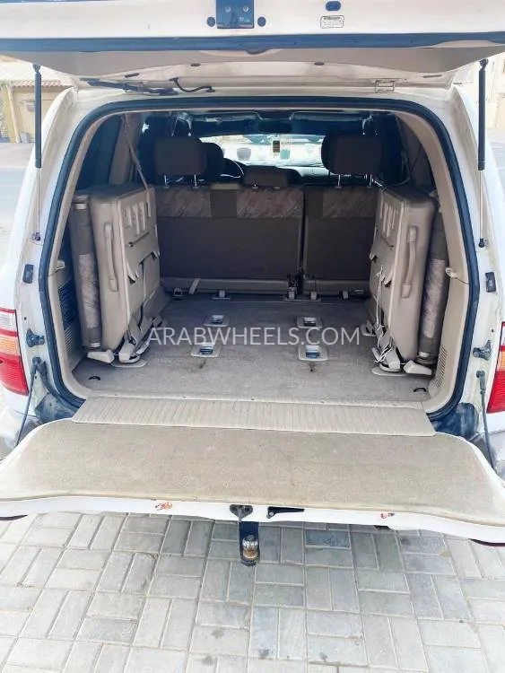 Toyota Land Cruiser 2002 for Sale in Ajman Image-11