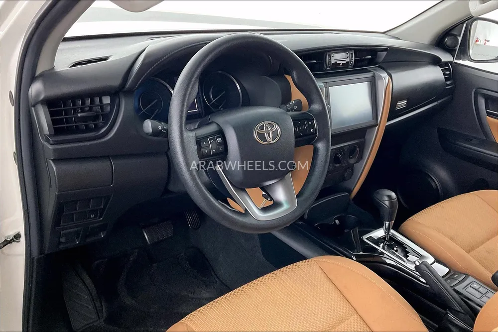 تويوتا فورتشنر 2022 for Sale in الشارقة Image-15