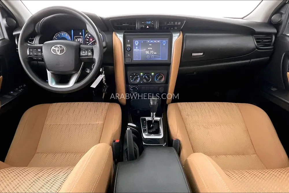 تويوتا فورتشنر 2022 for Sale in الشارقة Image-25