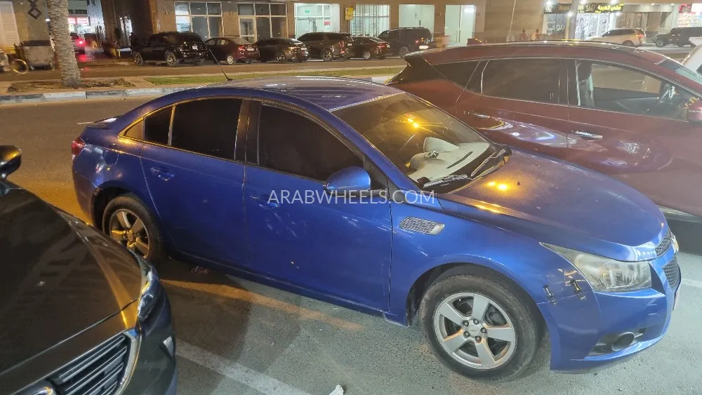 Chevrolet Cruze 2012 for Sale in Sharjah Image-5