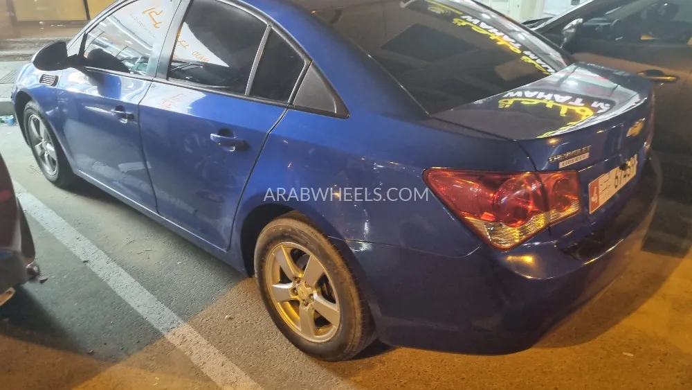 Chevrolet Cruze 2012 for Sale in Sharjah Image-6