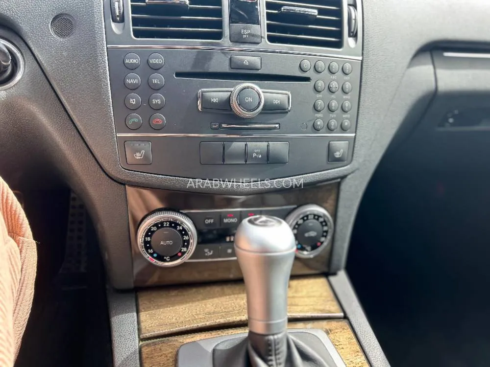 Mercedes Benz C Class 2008 for Sale in Dubai Image-19