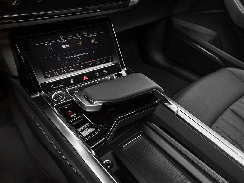 Audi e-tron 2024 Interior 