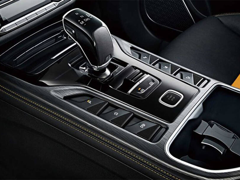 Bestune T77 Interior 