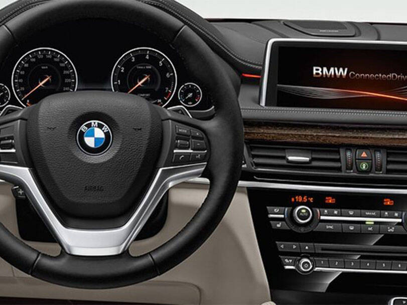 BMW X6 2nd (F16) Generation Pictures: Explore 13 Images of Interior and Exterior Image-11