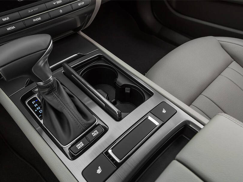 Genesis G80 1st (DH) Generation Interior 