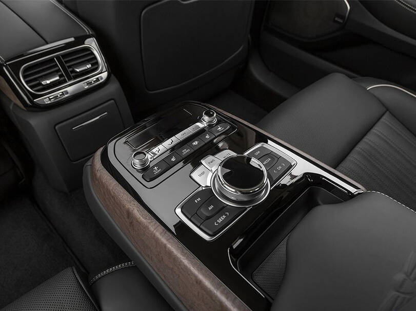 Genesis G90 2025 Interior 