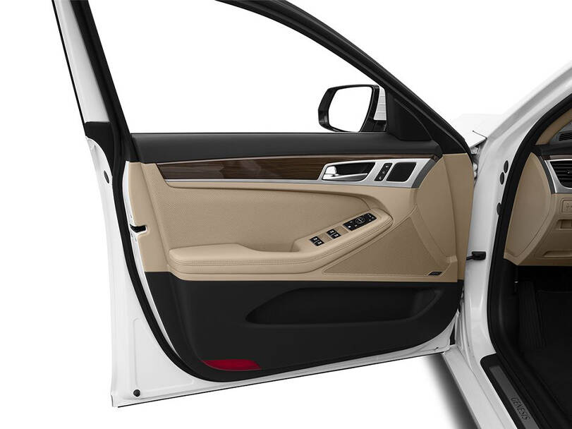 Hyundai Genesis Interior 