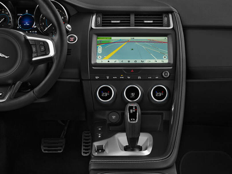 جاكوار إي بيس 2025 Interior 