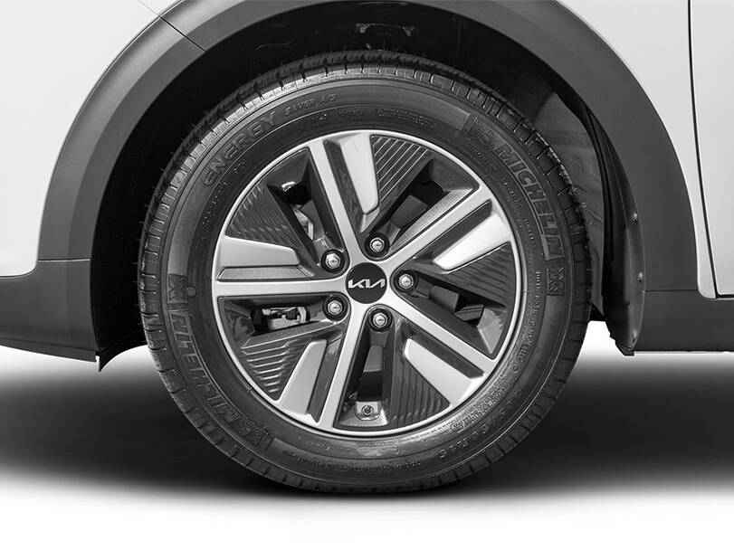 كيا نيرو الخارجية 