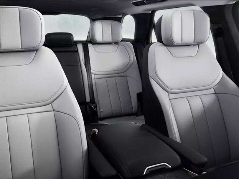 Land Rover Range Rover Sport 2025 Interior 