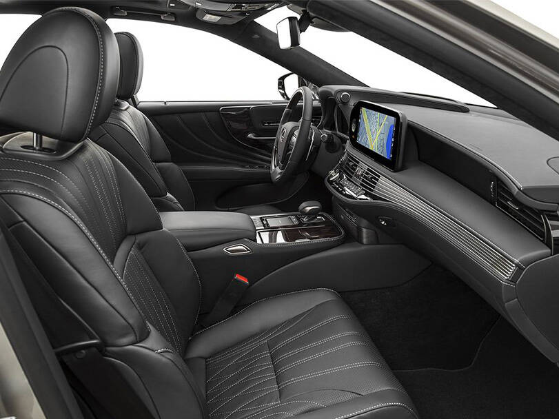 لكزس LS الداخلية 