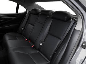 لكزس LS الداخلية 