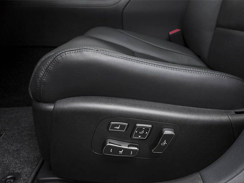 لكزس LS الجيل الرابع (XF40) الداخلية 