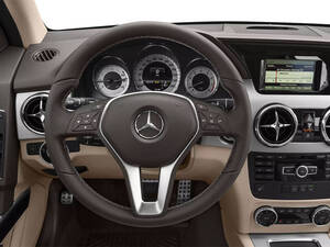 مرسيدس بنز GLK Class الداخلية 