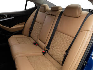 نيسان ماكسما الداخلية 