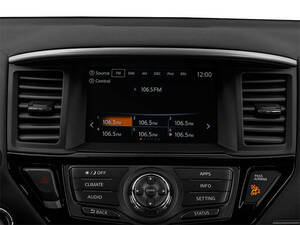 نيسان باثفايندر الداخلية 