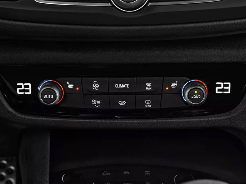 Opel Insignia Interior 