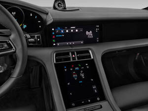 بورشه تايكان الداخلية 