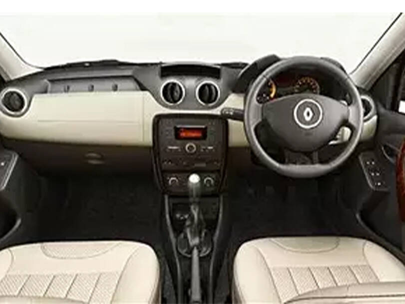 رينو داستر الجيل الأول (HS) الداخلية 