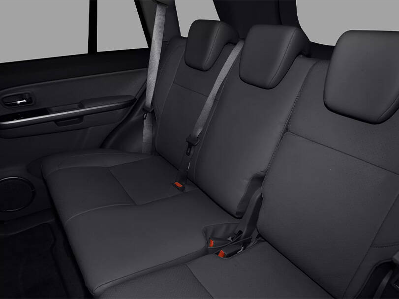 سوزوكي فيتارا الجيل الرابع (LY) الداخلية 