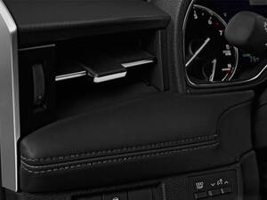 تويوتا أفالون الداخلية 