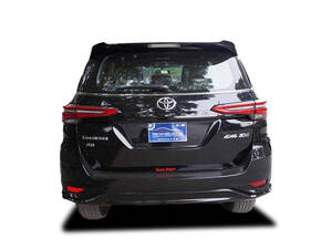 تويوتا فورتشنر الخارجية 