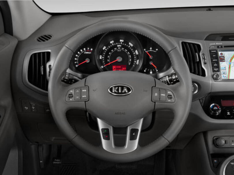 Kia Sportage 3rd (SL) Generation Interior 