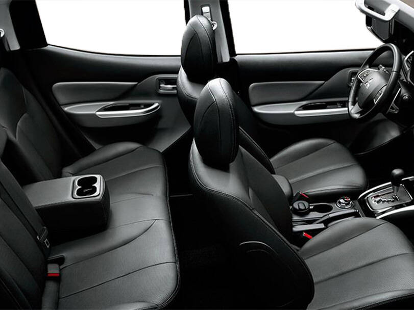 ميتسوبيشي L200 الجيل الخامس الداخلية 