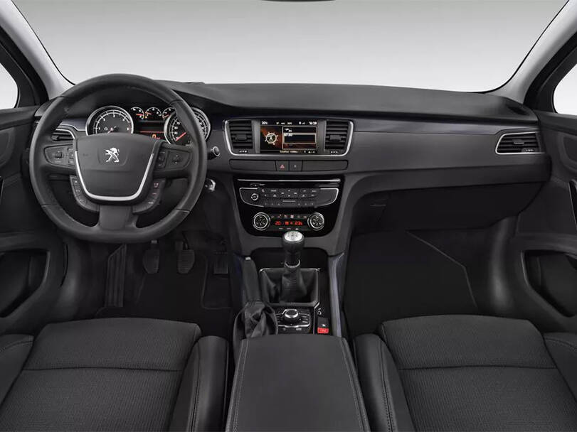 بيجو 508 الداخلية 