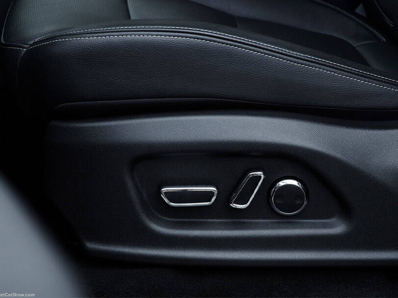 بيجو لاند تريك 2025 الداخلية 